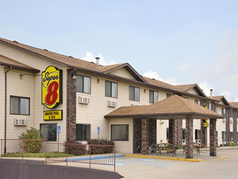 Super 8 By Wyndham Bloomington University Area Exterior foto